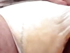Me wet my diaper
