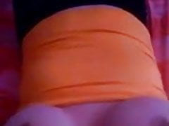 Cindy spielt mit ihren dicken Titten und ihrer Fotze