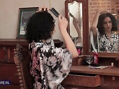 Milf Sophi With Her Small Tits And Large Nipples Loves To Play With Her Shaved Pussy - MatureNl