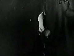 30's: 2 kinky cumshots