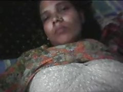 Indian Mature Shaved Pussy Fucked With Bf