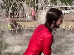 Wetlook russian fountain