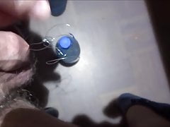 500 g mit Faden durch Vorhaut tragen