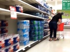 Wide hips pawg milf with curly hair