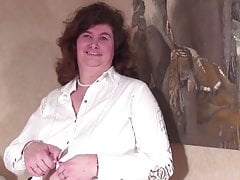 Big old step mom needs your hard cock