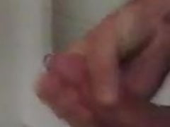 Masturbation dans WC publics