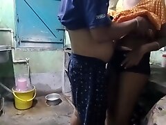 Indian Wife Wants Hubby To Penetrate Her Pussy in Kitchen xlx