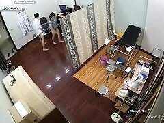 Hackers use the camera to remote monitoring of a lover's home life.615