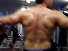 Str8 arab bodybuilder massive flexing