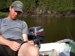 Str8 buddy bulge in the boat